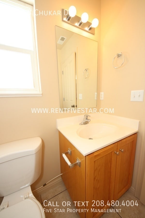 Building Photo - 4479 Chukar Dr