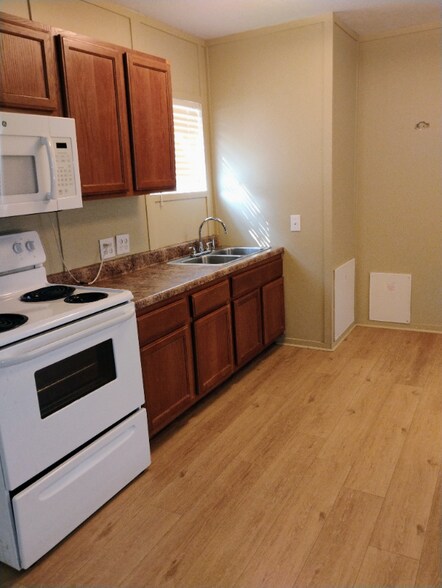 Primary Photo - 5510 Lavey Ln