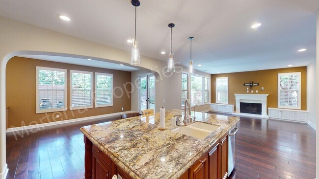 Building Photo - Beautiful Home in Portola Springs