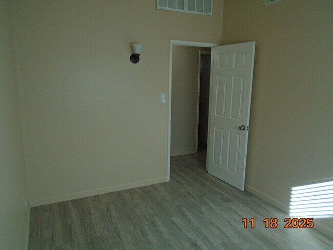 Building Photo - Lovely East Lancaster 3 Bedroom Home