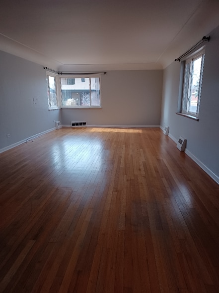 Building Photo - 2160 Osceola St