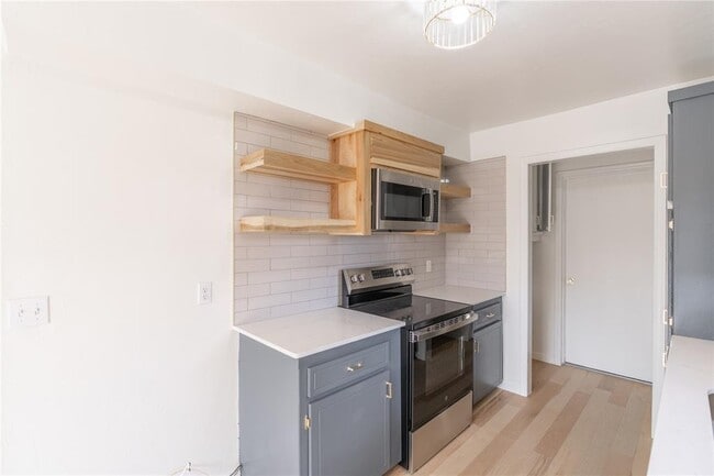 Building Photo - 5124 NW 19th Terrace