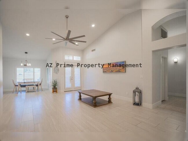 Building Photo - 6123 W Louise Dr