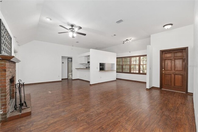 Building Photo - 8305 SW 46 Ln