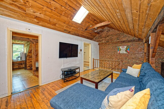 Building Photo - 90 Madison Ave