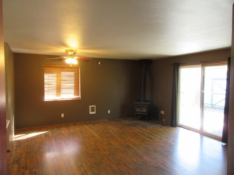 Building Photo - 2007 N Blossom Ct