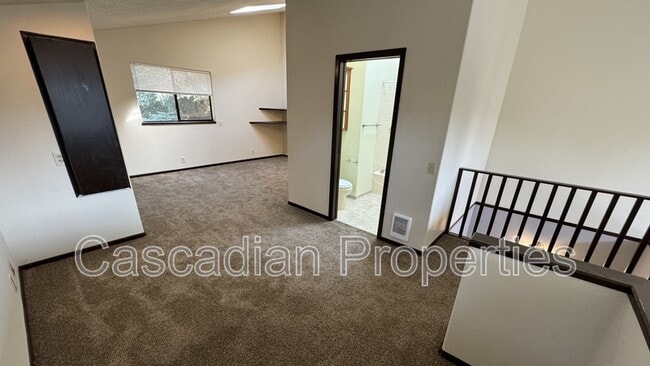 Building Photo - 1555 Fircrest Ct SE