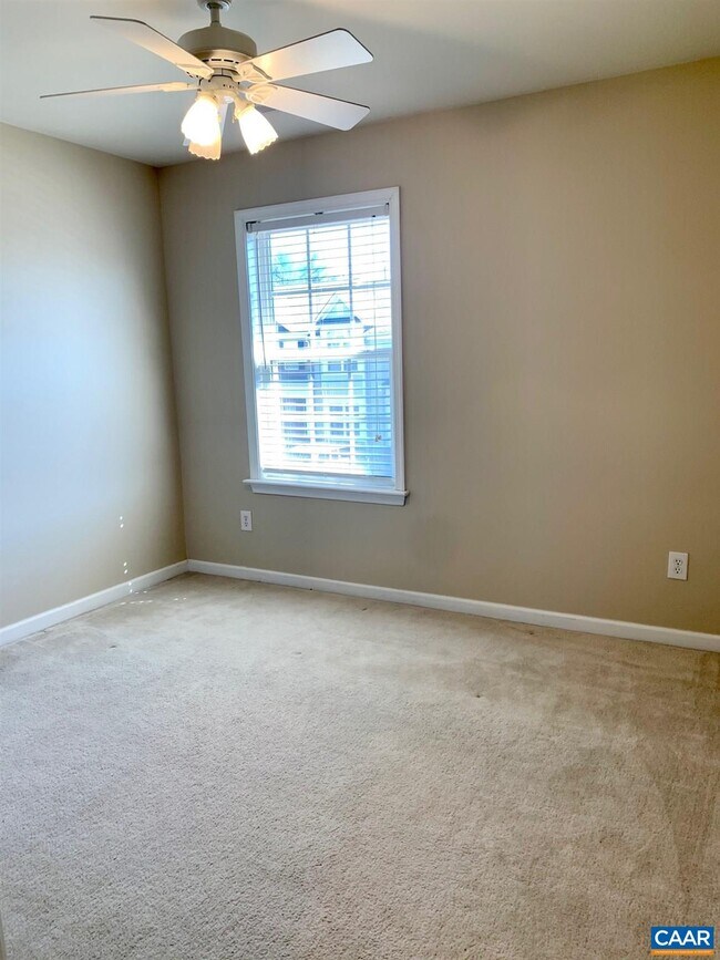 Building Photo - 1024 Somer Chase Ct