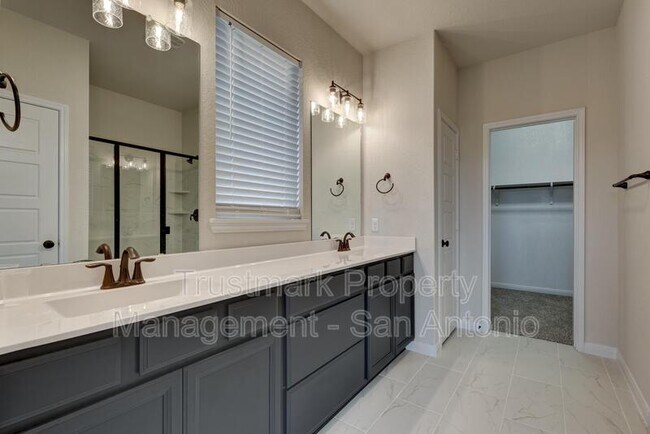 Building Photo - 9007 Shady Mountain