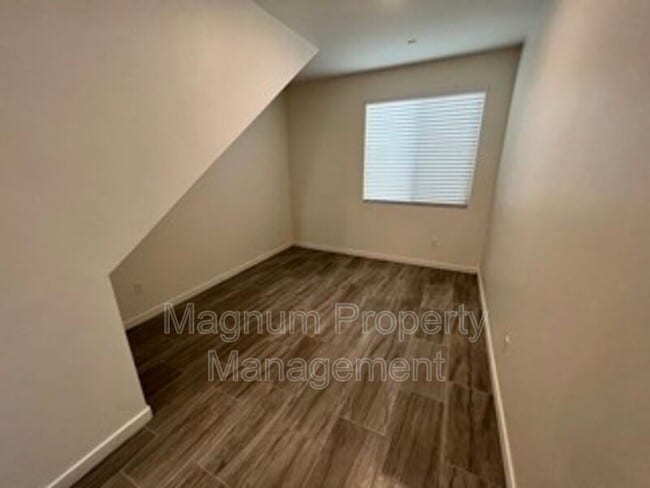 Building Photo - 30960 Falling Star Pl