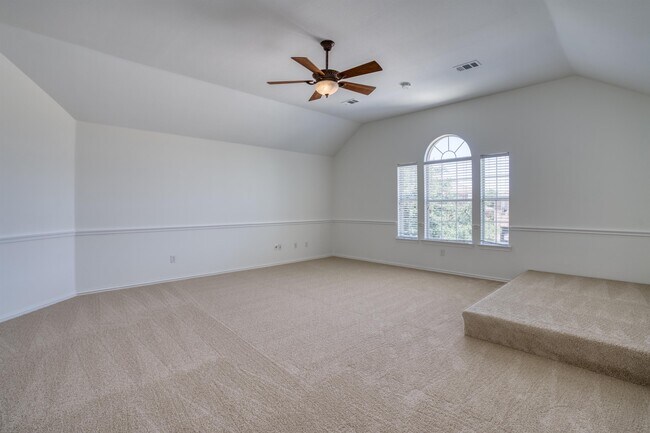Building Photo - 9909 Delamere Dr