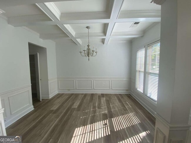 Building Photo - 5620 Beaver Ridge Dr