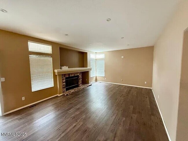 Building Photo - 965 Dolce Dr