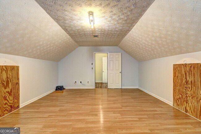 Building Photo - 216 Queens Cemetery Rd