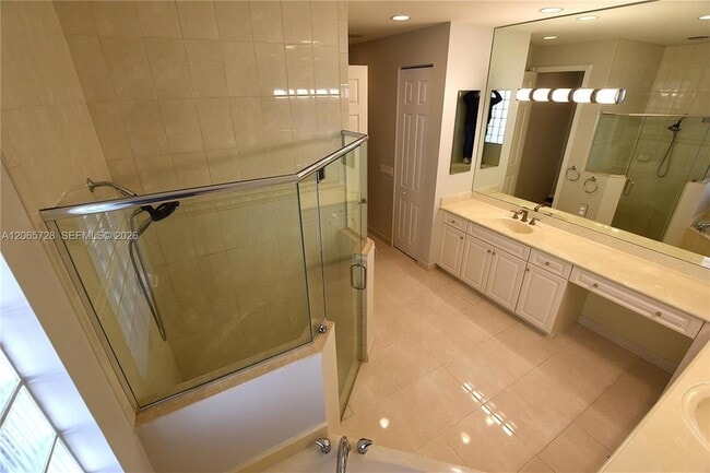 Building Photo - 10086 Noceto Way