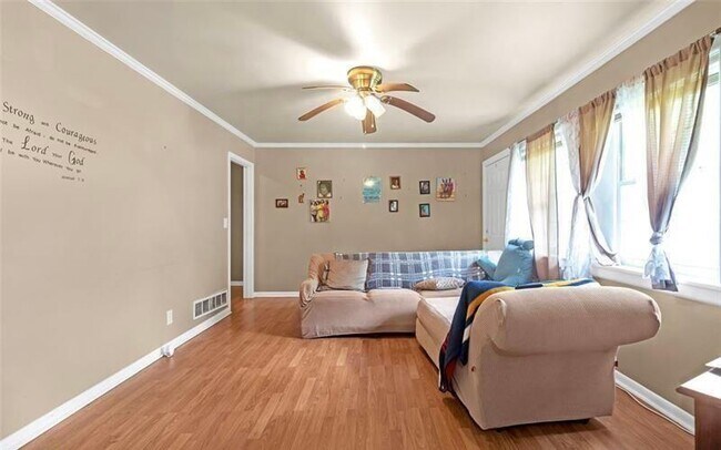 Building Photo - 306 Laney Rd