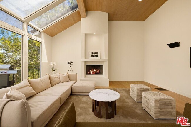 Building Photo - 282 Bentley Cir