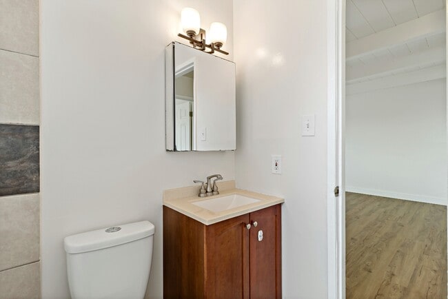 Building Photo - 645-647 S 29th St