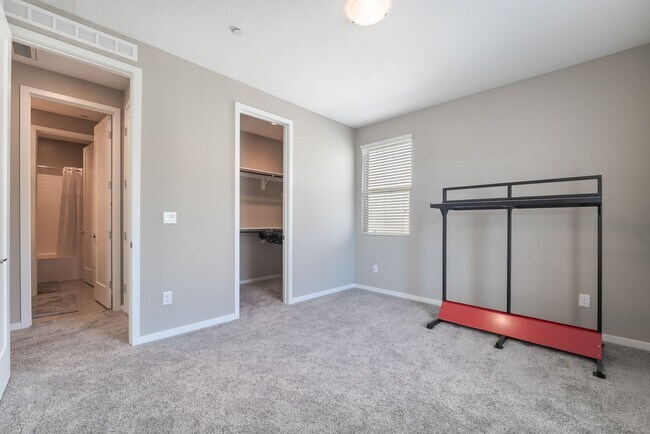 Building Photo - 813 Horizon Canyon Dr