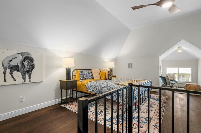 Building Photo - 1003 Romeria Dr