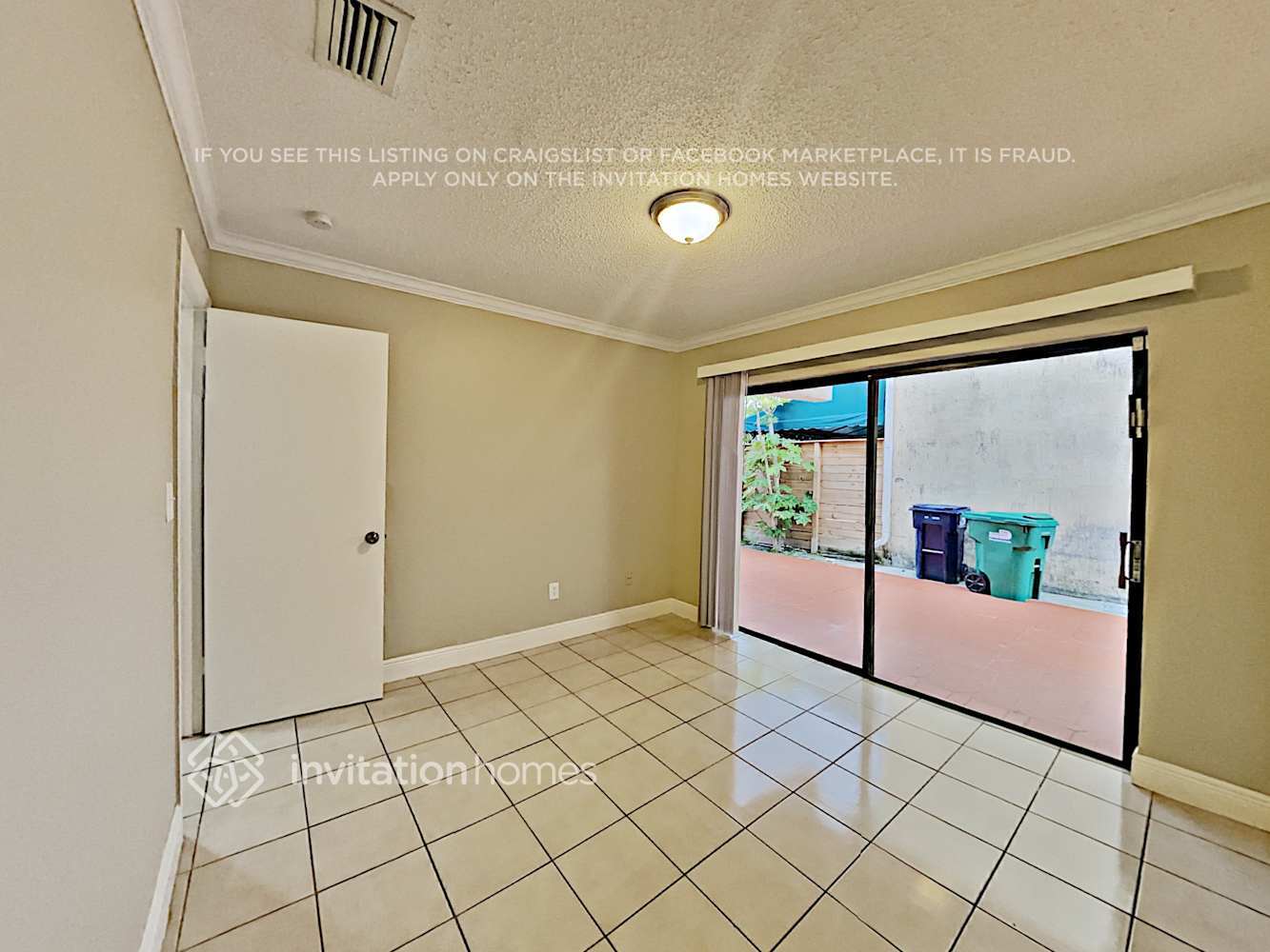 Building Photo - 9142 Grand Canal Dr