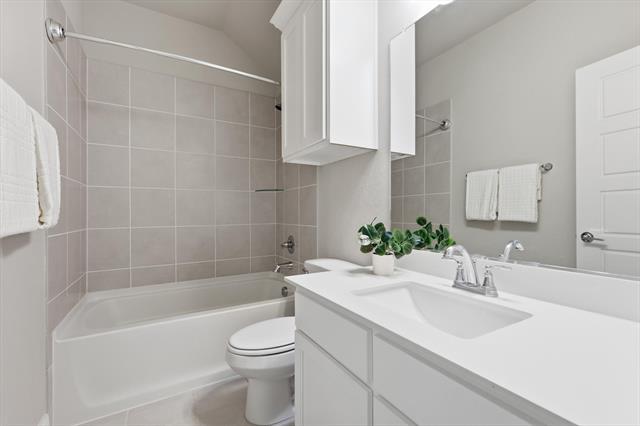 Building Photo - 8240 Ottowa Rdg