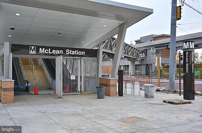 Building Photo - 7202 Heights Ct