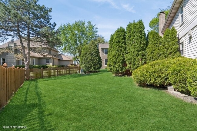 Building Photo - 970 Amberwood Cir