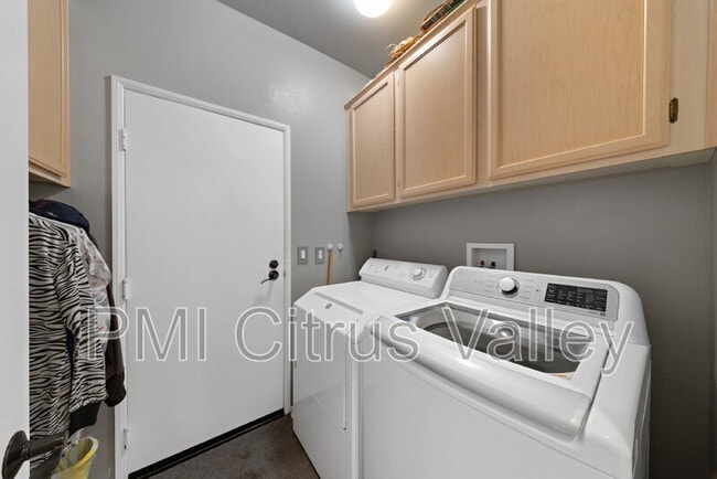 Building Photo - 754 Zaphiro Ct