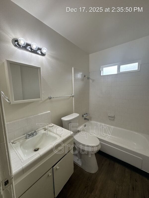 Building Photo - 801 S Conyer St