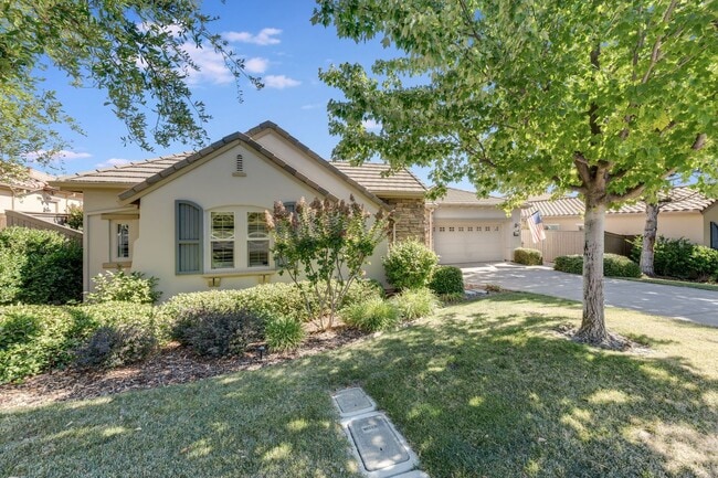 Building Photo - Luxury 4-Bedroom Home in El Dorado Hills Exclusive Serrano Community!