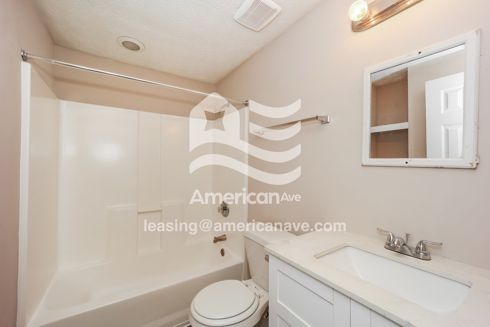 Building Photo - 225 Holly Smith Dr