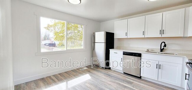 Building Photo - 3880 S 4535 W