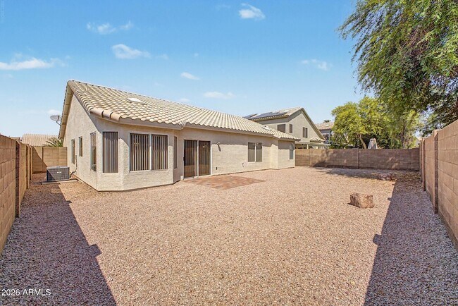 Building Photo - 851 W Palo Verde St