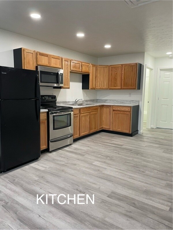 Building Photo - 2505 Delaware St