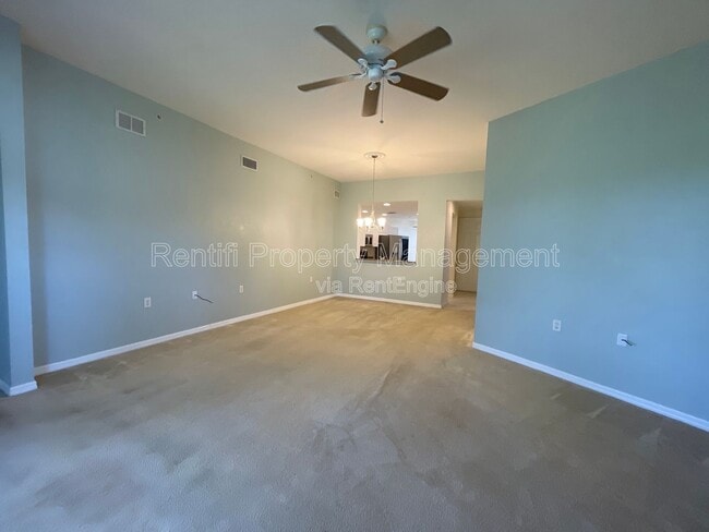 Building Photo - 12090 Summergate Cir