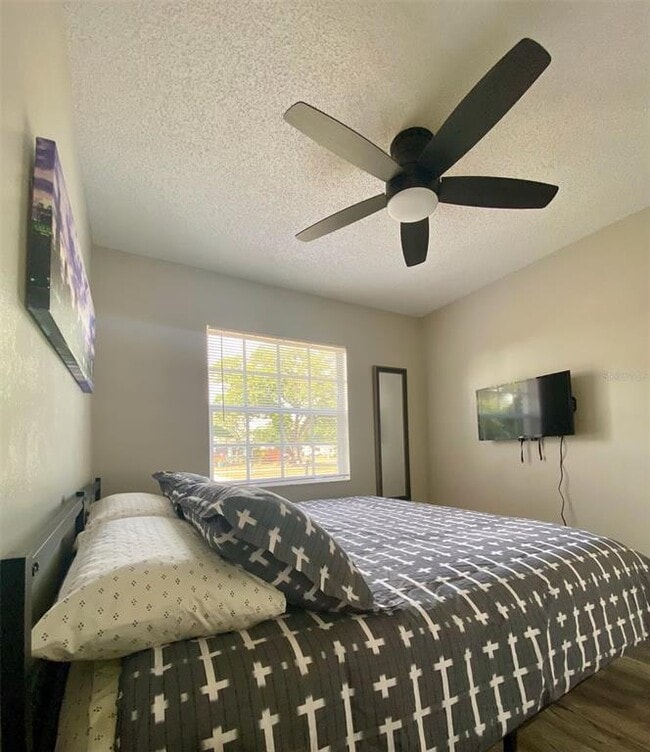 Building Photo - 8024 Candlewoode Dr