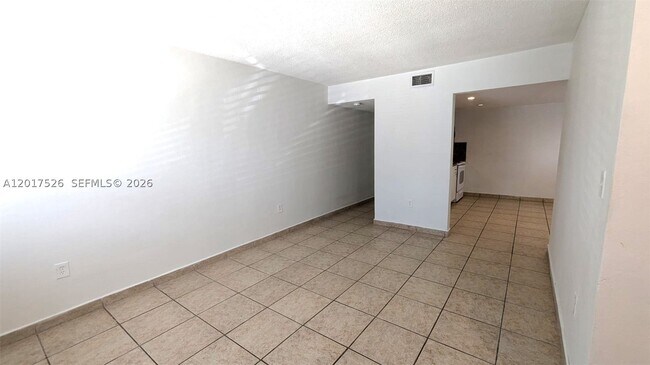 Building Photo - 3525 SW 25th St