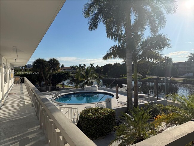 Building Photo - 467 Golden Isles Dr