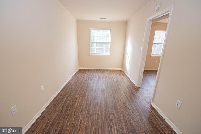 Building Photo - 804 College Ln