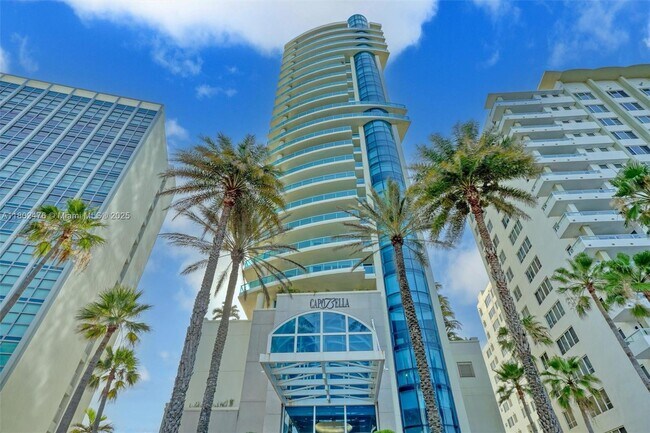 Building Photo - 5025 Collins Ave