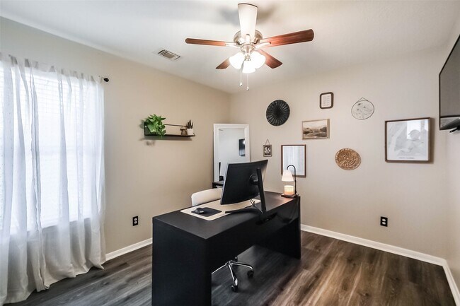 Building Photo - 4311 Duesenberg Ct