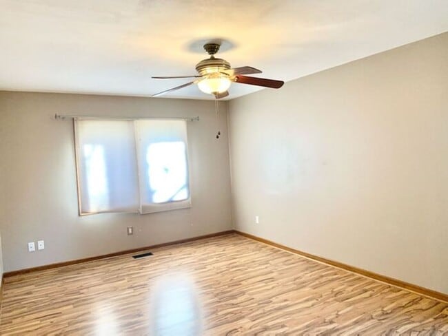 Building Photo - Exceptional 2 Bedroom, 2 Bath Ranch Townhome with 2 Car Attached Garage in Fort Collins, CO