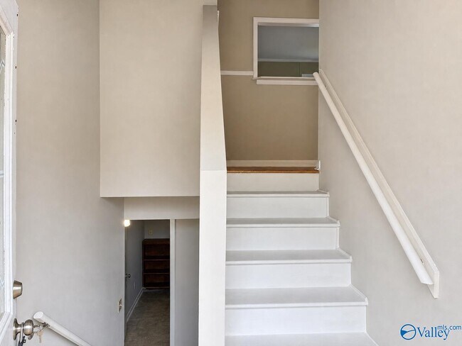 Building Photo - 4459 Millvale Dr SW