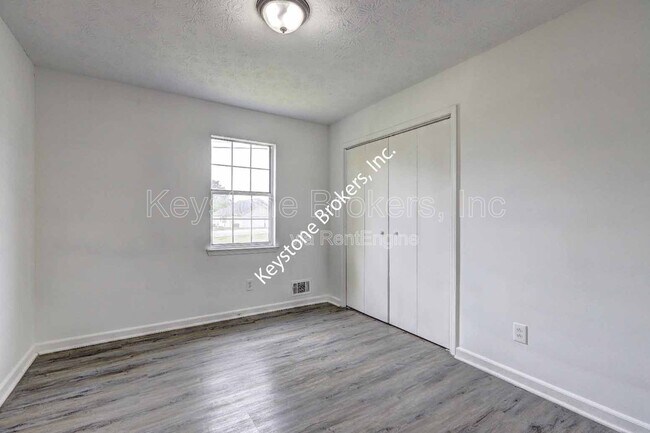 Building Photo - 1277 Iron Gate Blvd