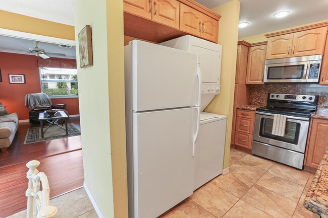 Building Photo - 2521 Pansy Ln