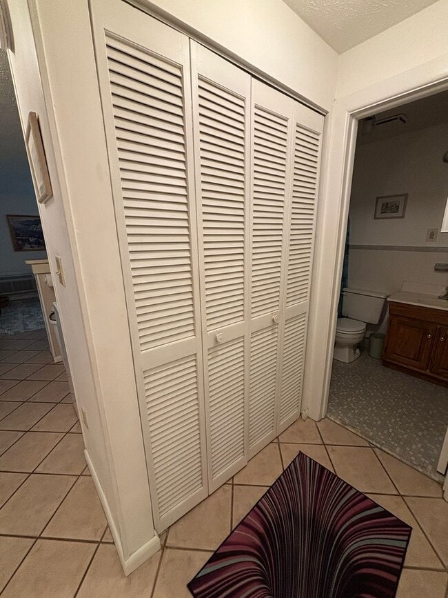 Building Photo - Sun Harbor