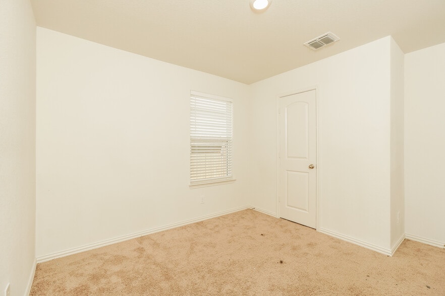 Building Photo - 11910 Nucio Ridge