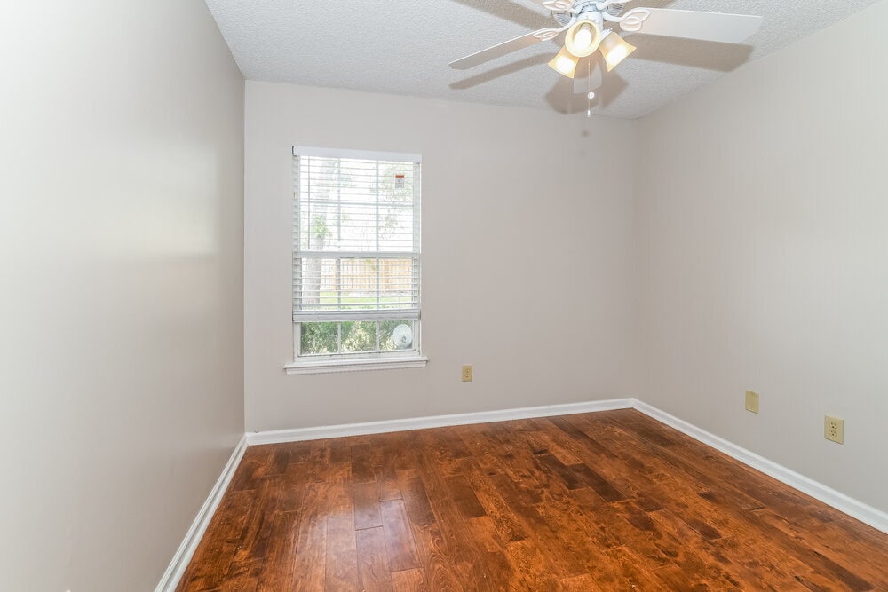 Building Photo - 12251 Rochford Ln