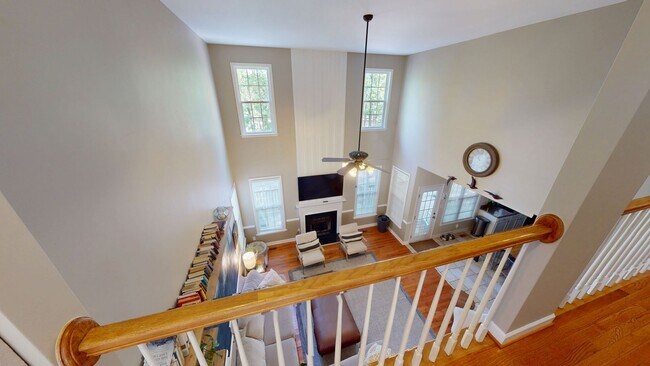 Building Photo - 5 Bedrooms with Golf Course Views in Carol...